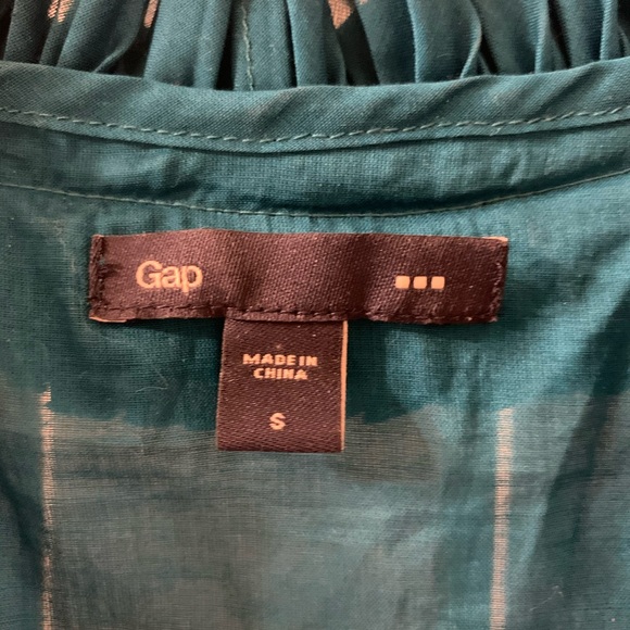 Gap Sleeveless Ruffle V-Neck Top - Picture 3 of 3